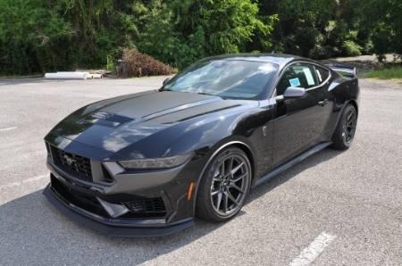 2025 Ford Mustang Dark Horse