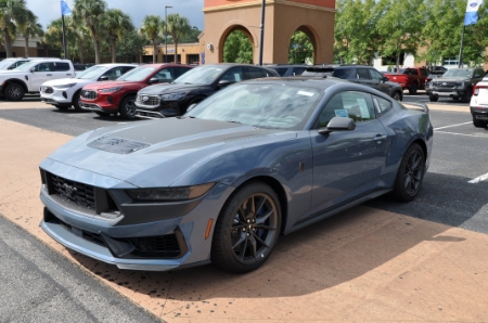 2025 Ford Mustang Dark Horse