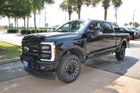 2025 Ford Super Duty F-250 SRW Platinum