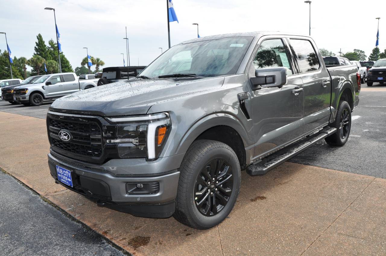 2025 Ford F-150 Lariat's photo