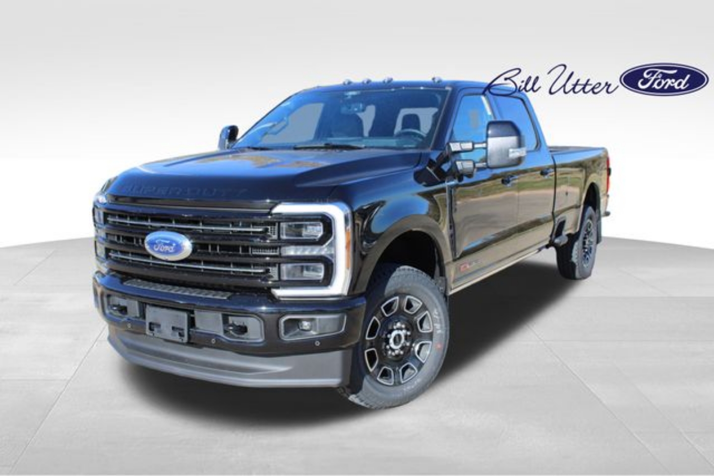 2026 Ford F-350 Super Duty Platinum's photo