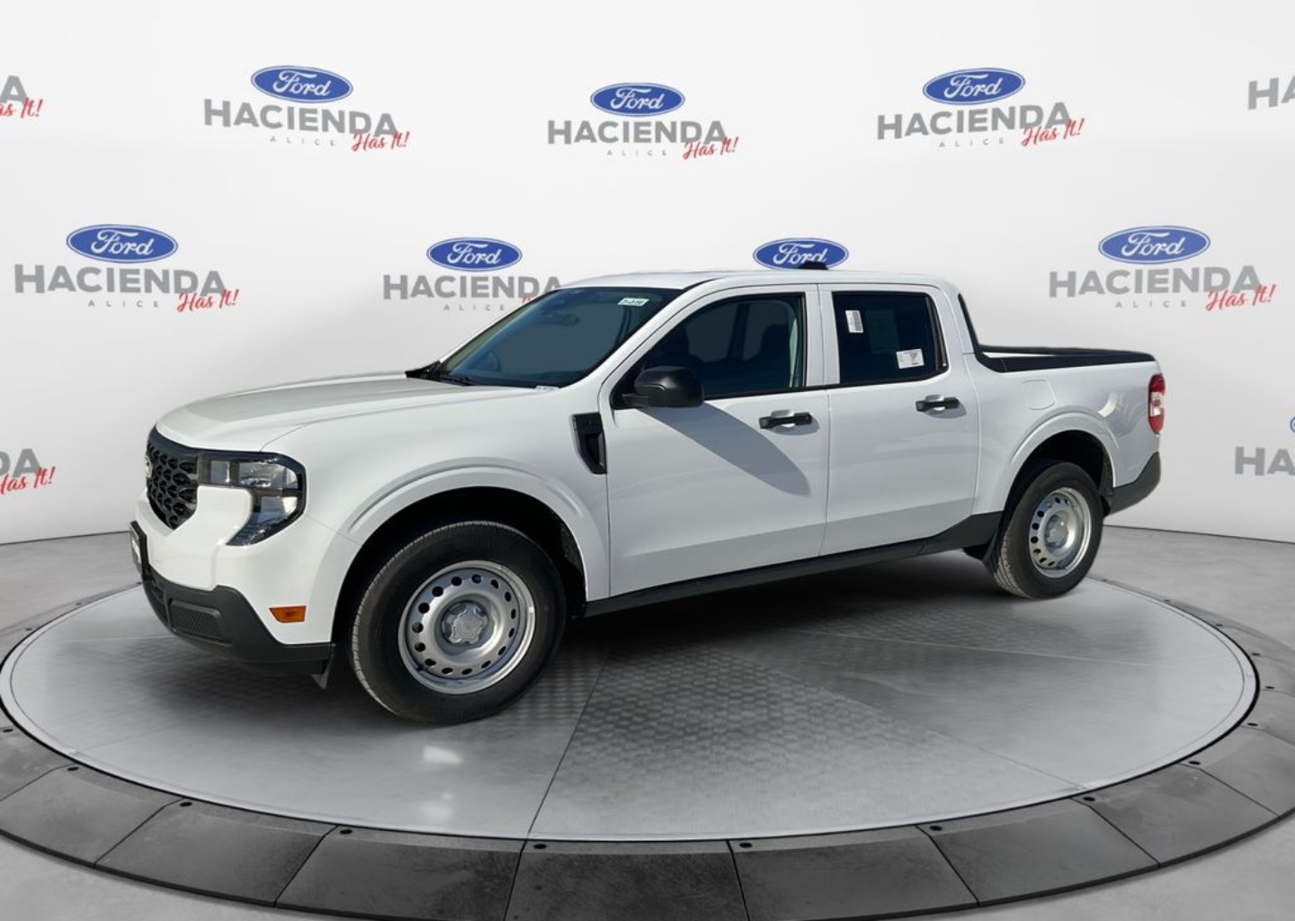 2026 Ford Maverick XL's photo