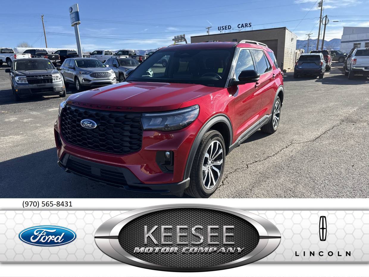 2025 Ford Explorer ST-LINE's photo