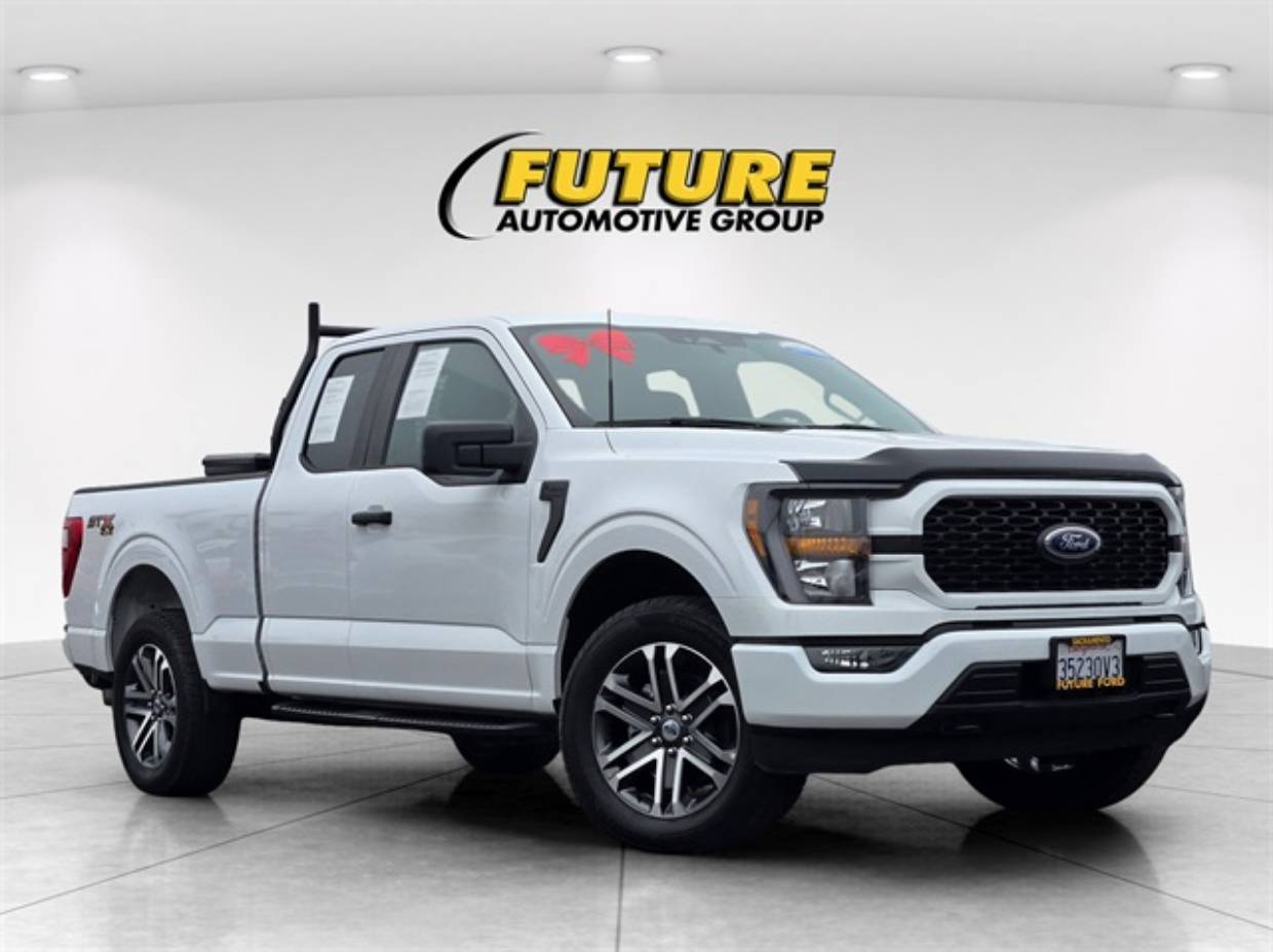 2023 Ford F-150 XL's photo