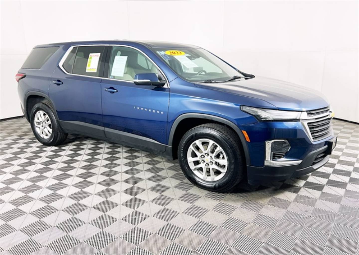 2022 Chevrolet Traverse LS's photo