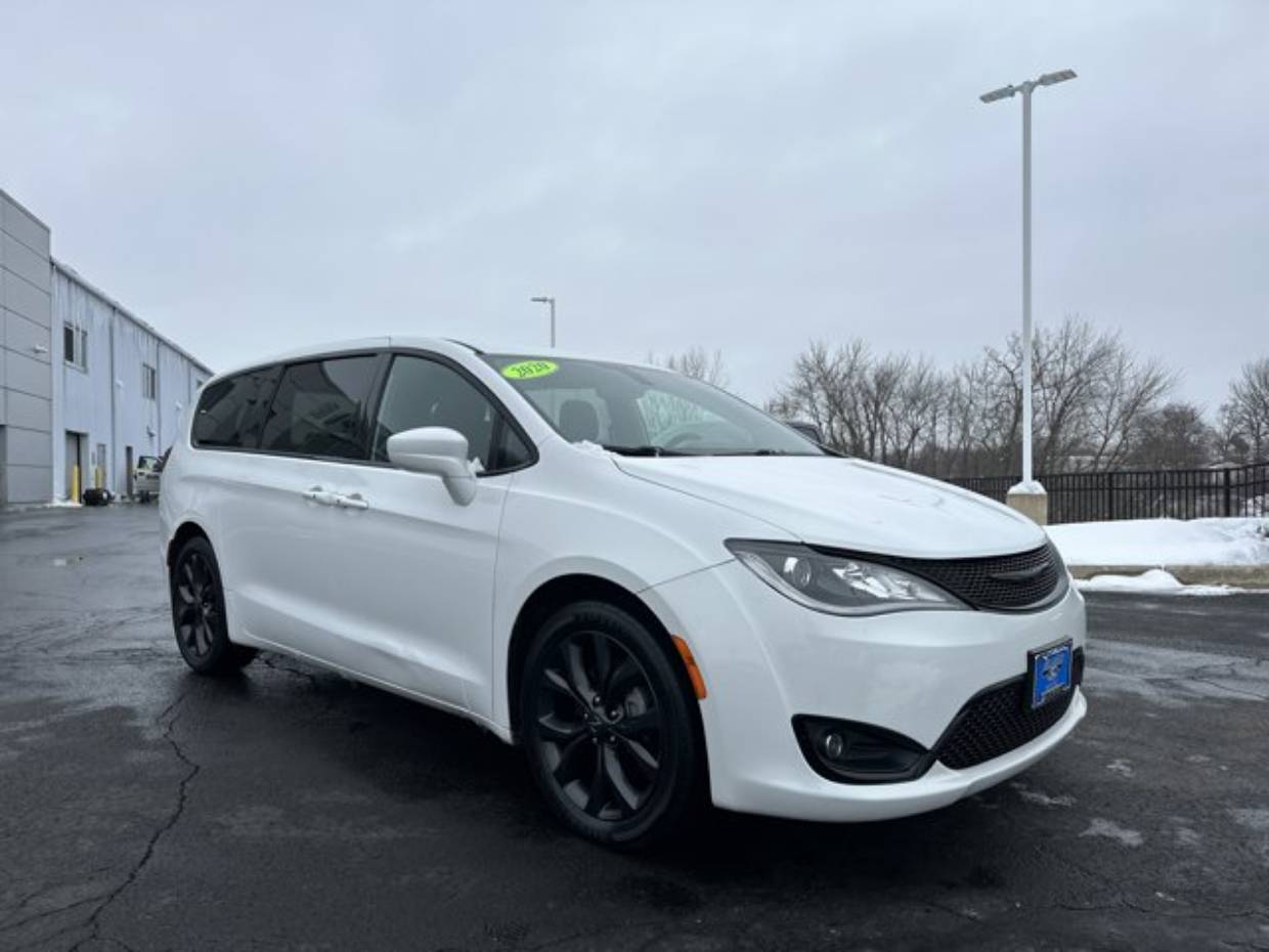 2020 Chrysler Pacifica Touring