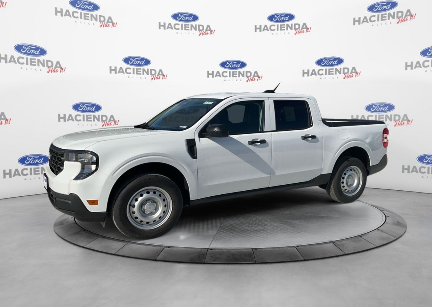 2026 Ford Maverick XL's photo