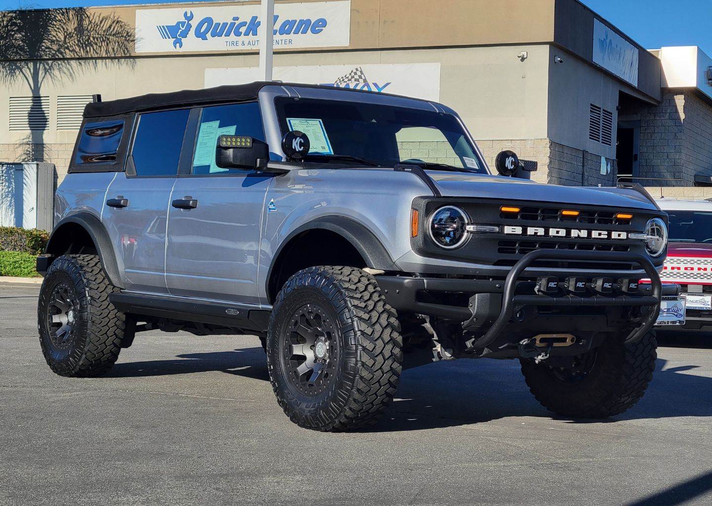 2021 Ford Bronco 4-Door Black Diamond's photo