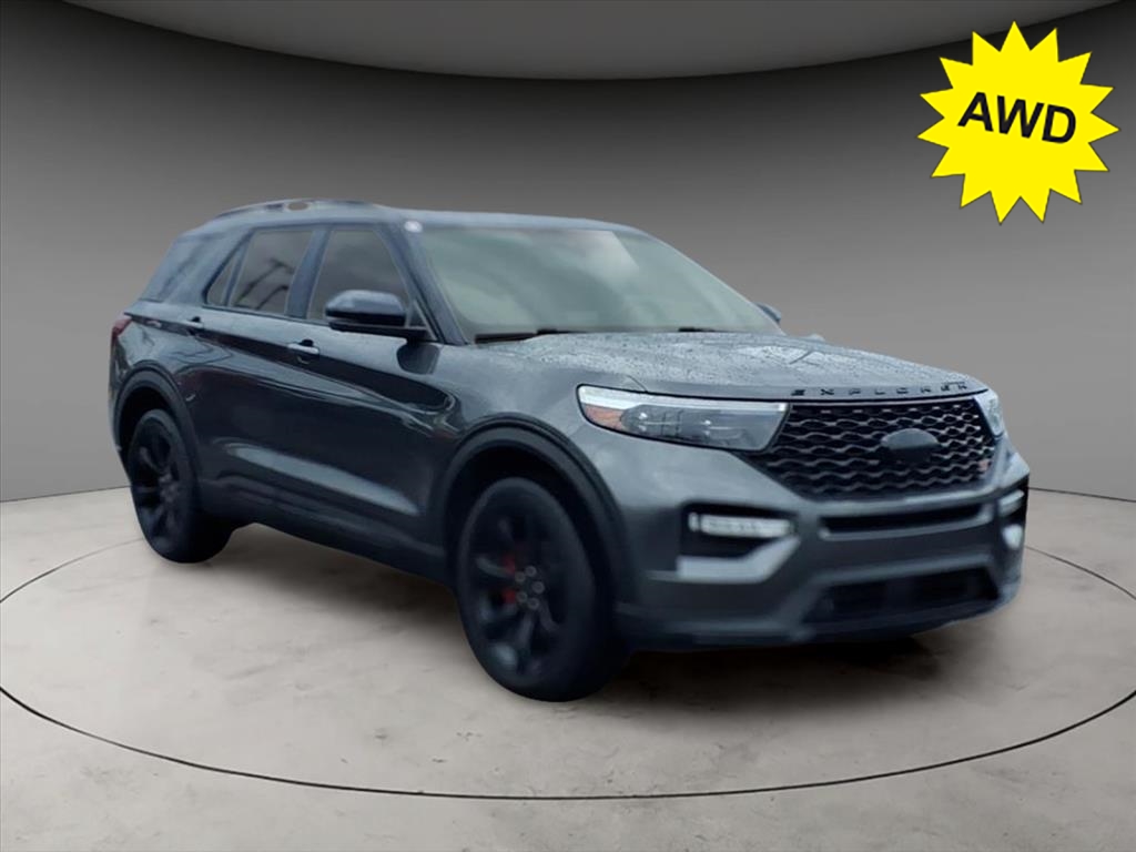 2020 Ford Explorer ST's photo