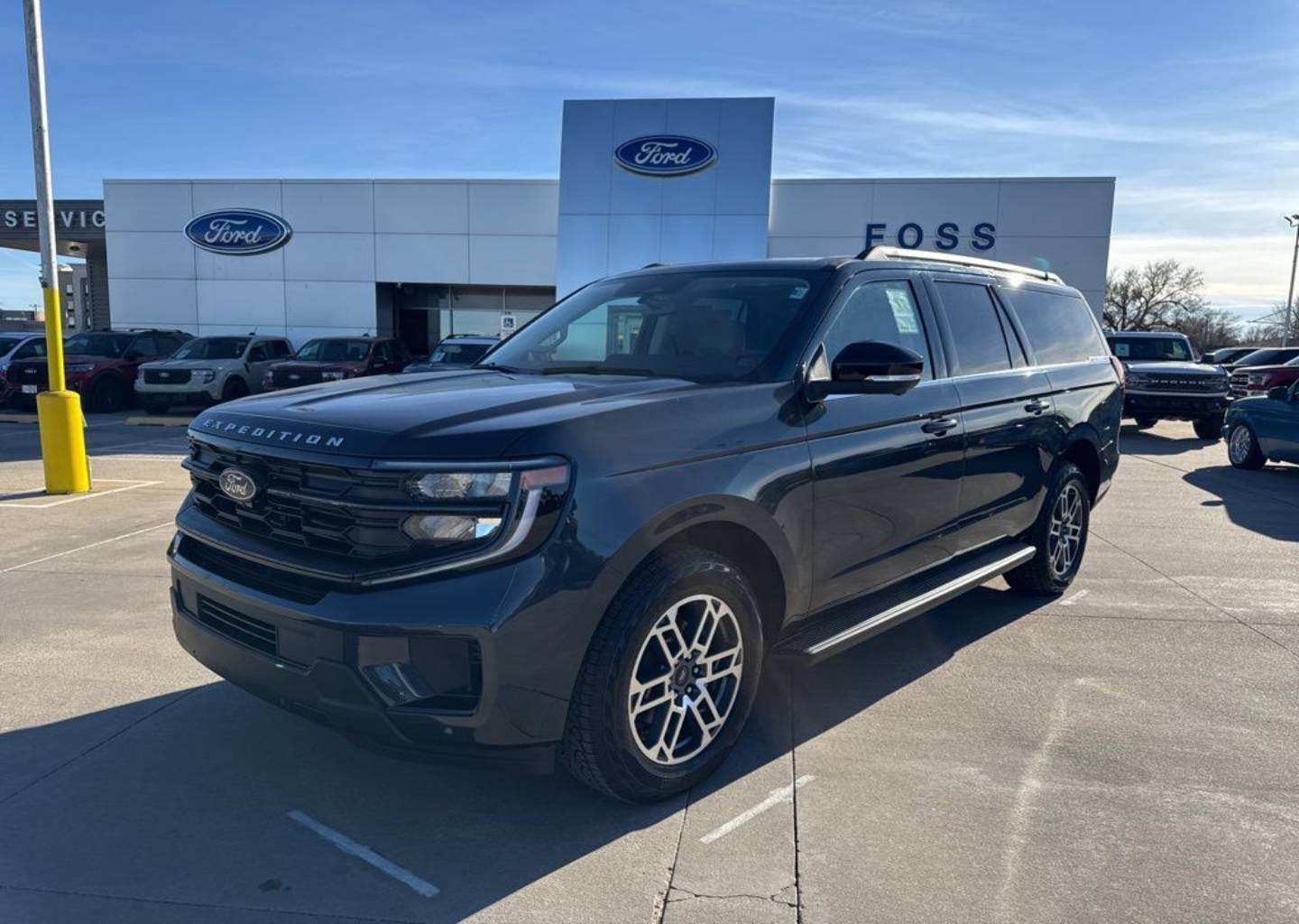 2025 Ford Expedition Active's photo