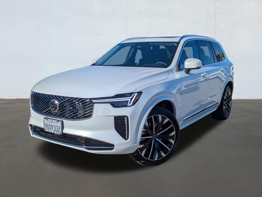 2025 Volvo XC90 B6 Plus 7-Seater