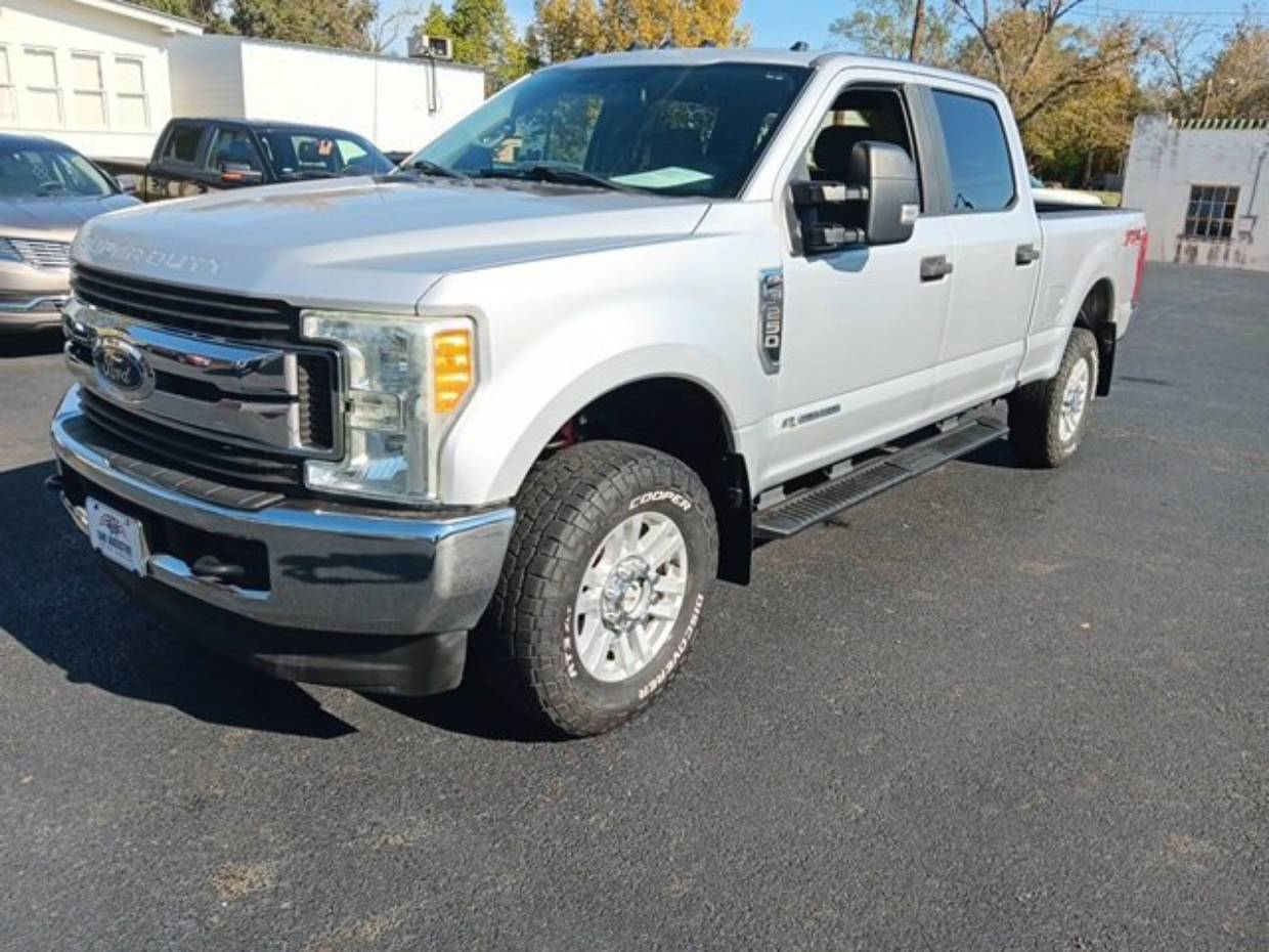 2017 Ford F-250 Super Duty XL's photo