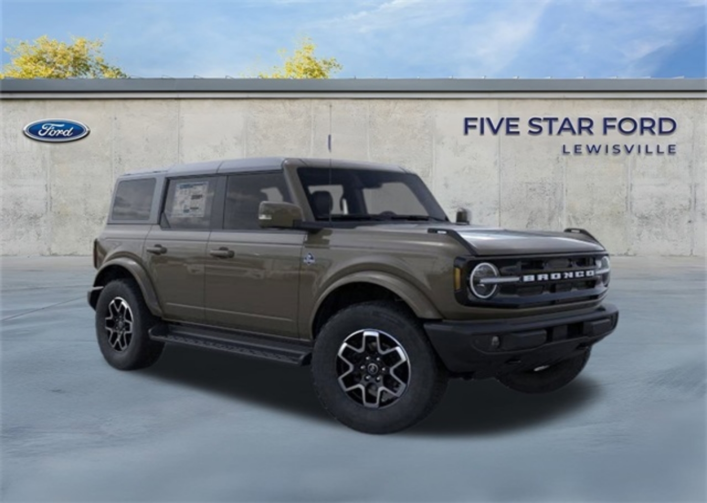 2025 Ford Bronco 4-Door Outer Banks's photo