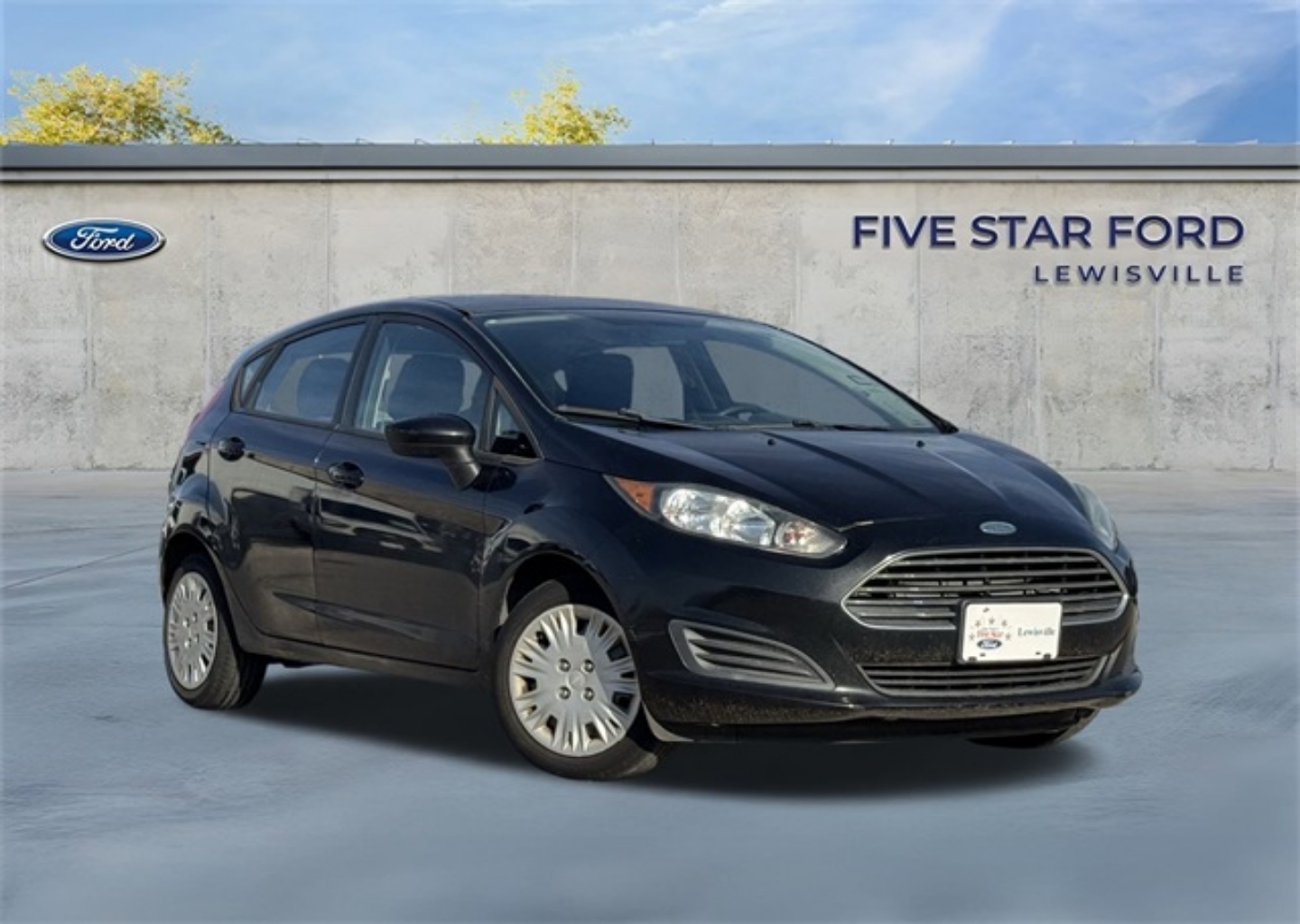 2014 Ford Fiesta S's photo