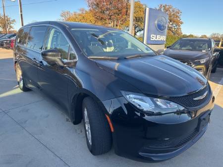 2024 Chrysler Voyager LX