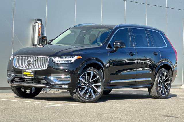 2024 Volvo XC90 B6 Plus Bright Theme