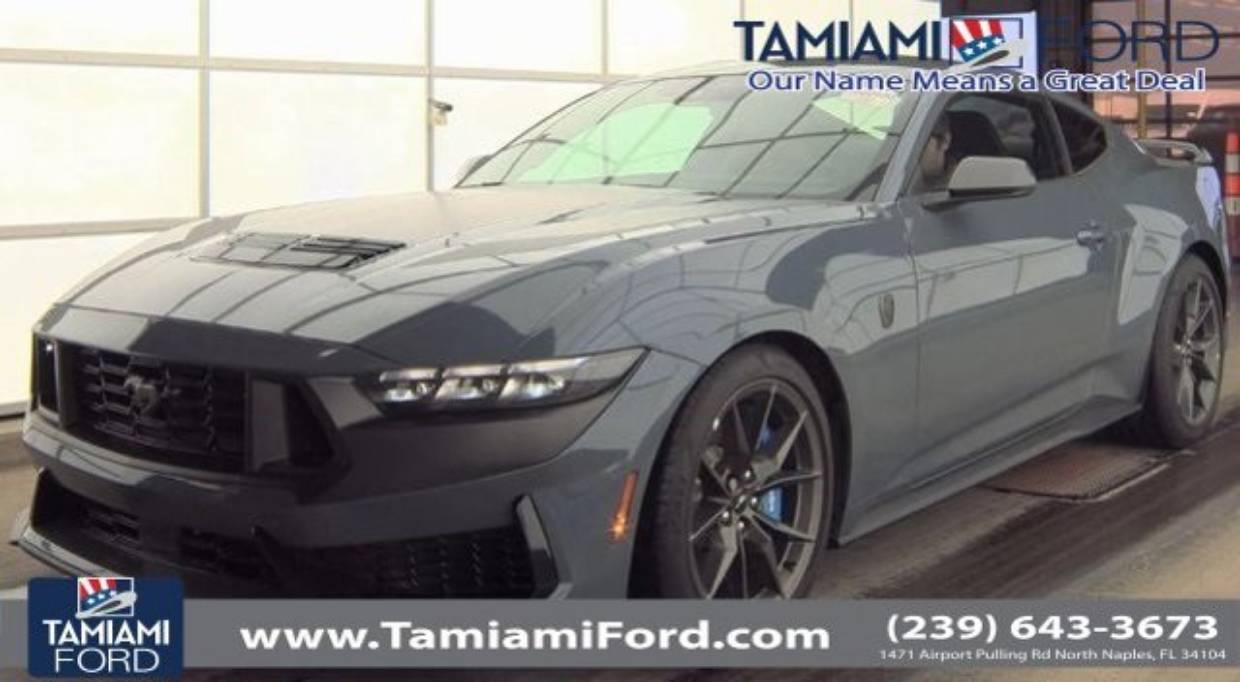 2024 Ford Mustang Dark Horse's photo