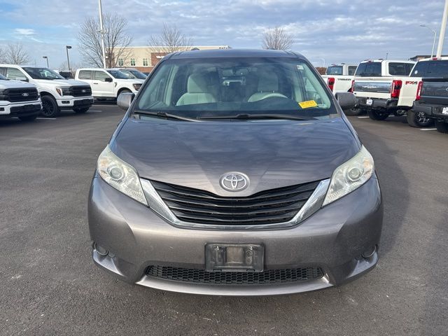 Used 2012 Toyota Sienna LE with VIN 5TDJK3DC2CS043552 for sale in Kansas City