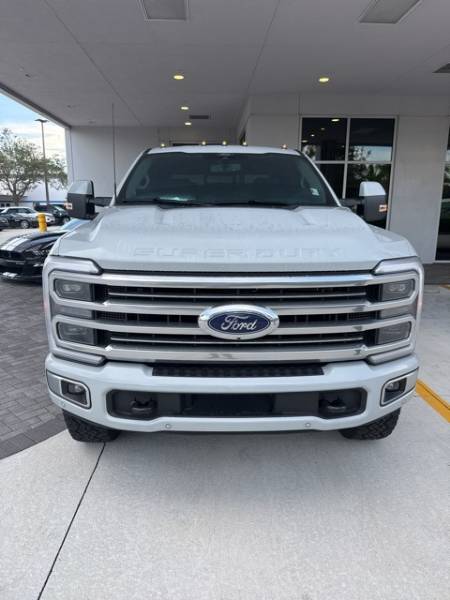2025 Ford F-350SD Platinum