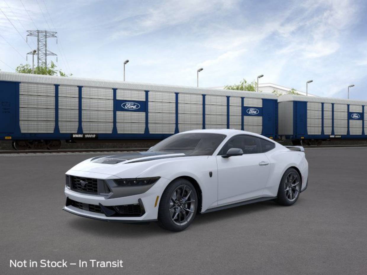 2026 Ford Mustang Dark Horse's photo