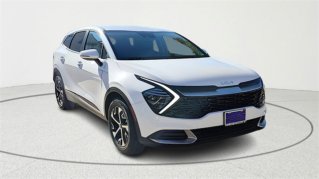 2024 Kia Sportage EX's photo