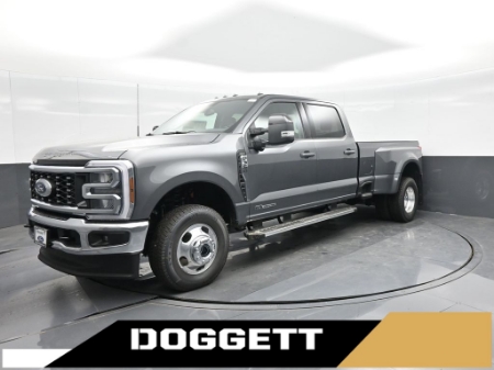 2026 Ford Super Duty F-350 DRW LARIAT
