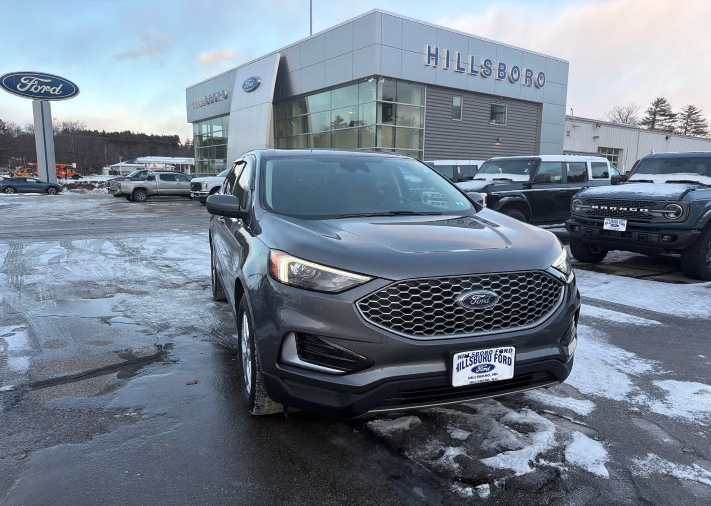 2023 Ford Edge SEL's photo