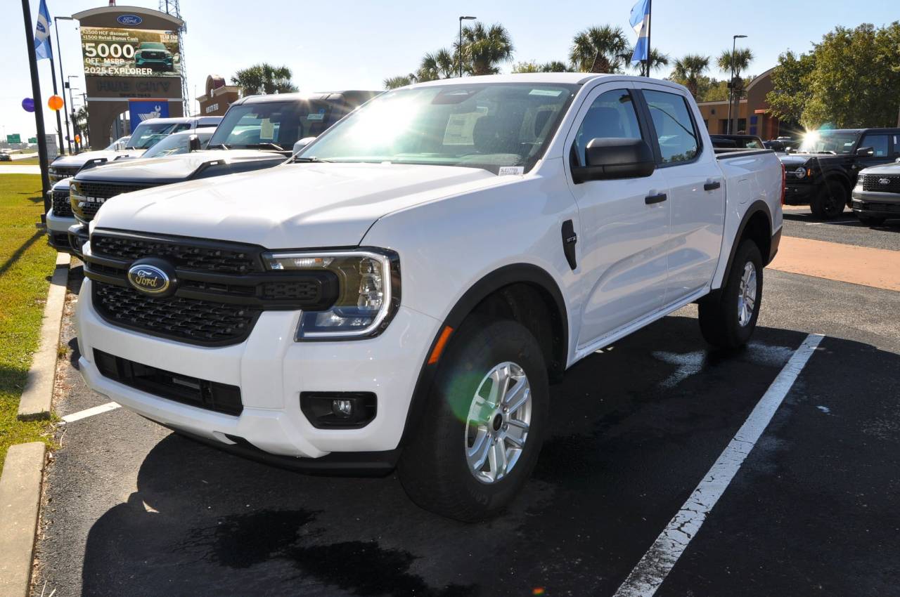 2025 Ford Ranger XL's photo