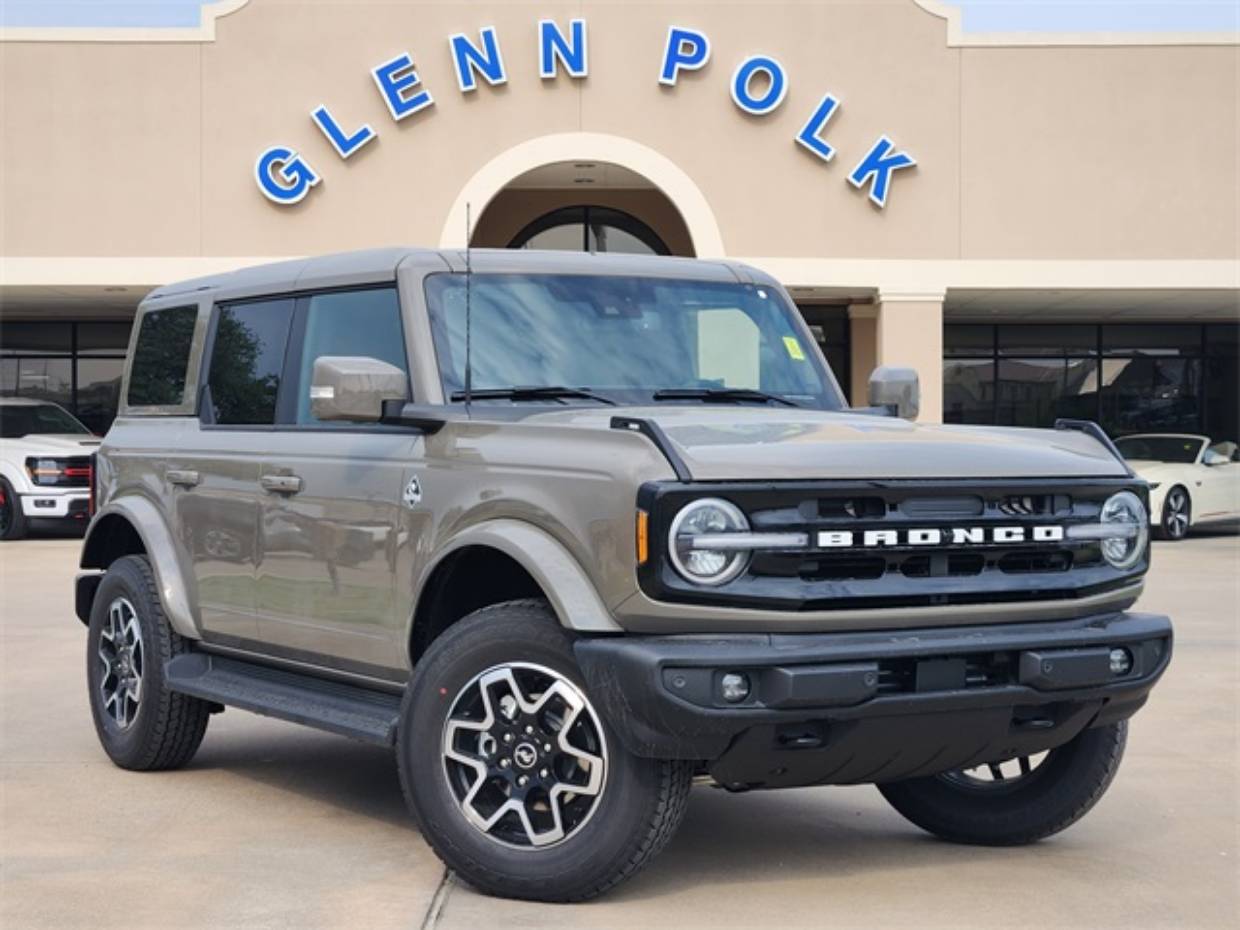2025 Ford Bronco 4-Door Outer Banks's photo