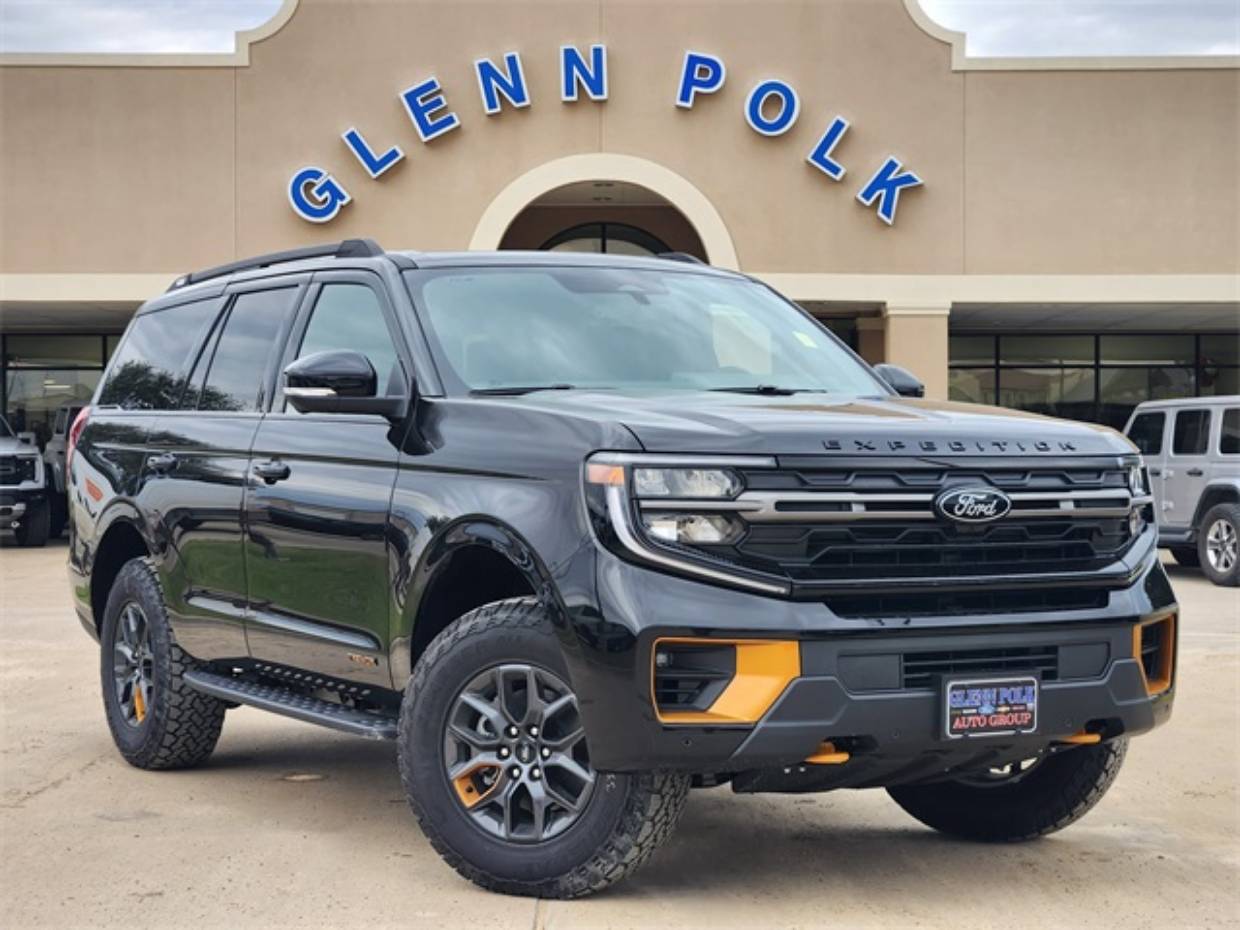 2025 Ford Expedition Tremor's photo