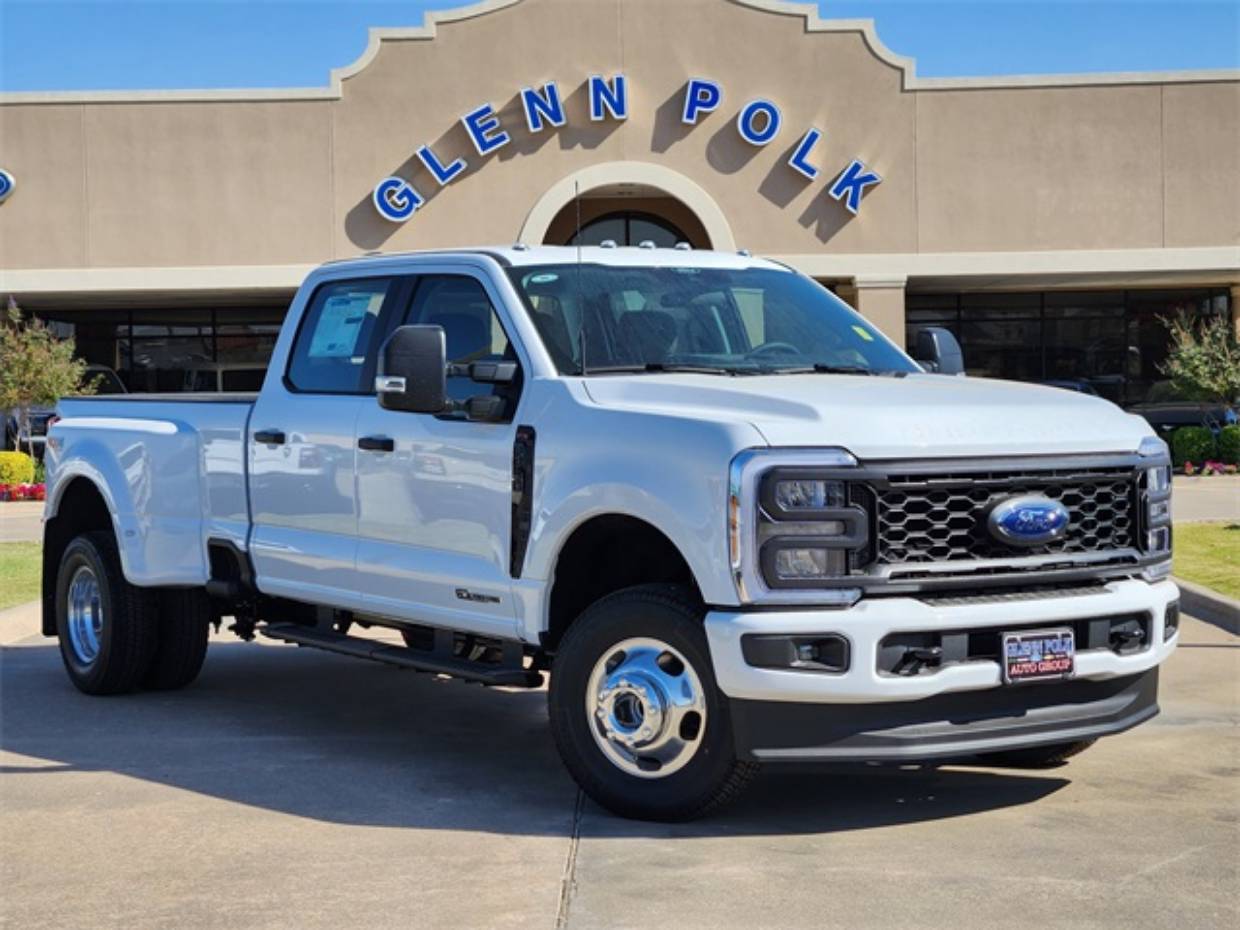 2026 Ford F-350 Super Duty XL's photo