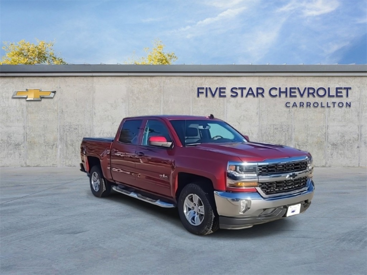 Used 2018 Chevrolet Silverado 1500 LT with VIN 3GCPCREC8JG607211 for sale in Carrollton, TX