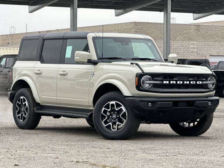 2025 Ford Bronco Outer Banks