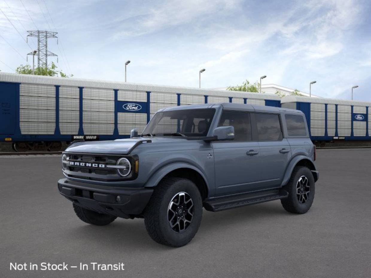 2025 Ford Bronco 4-Door Outer Banks's photo