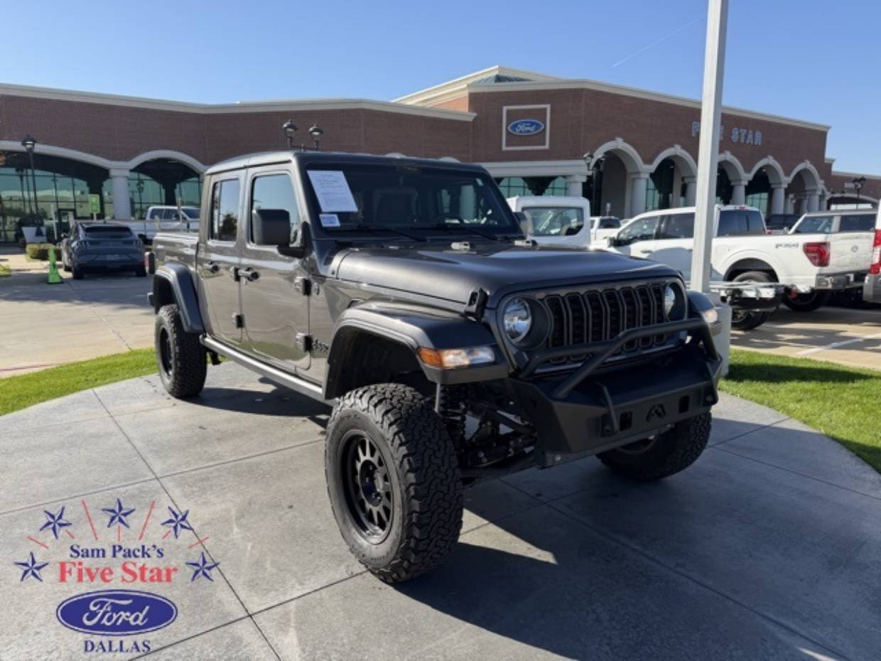 2024 Jeep Gladiator Nighthawk's photo