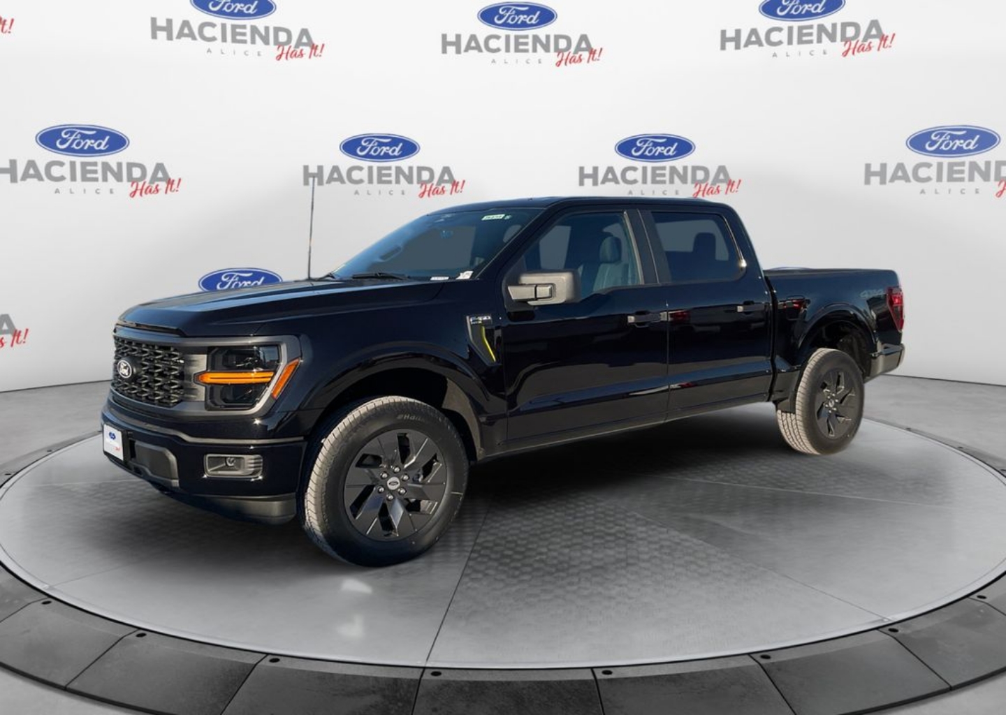 2025 Ford F-150 STX's photo