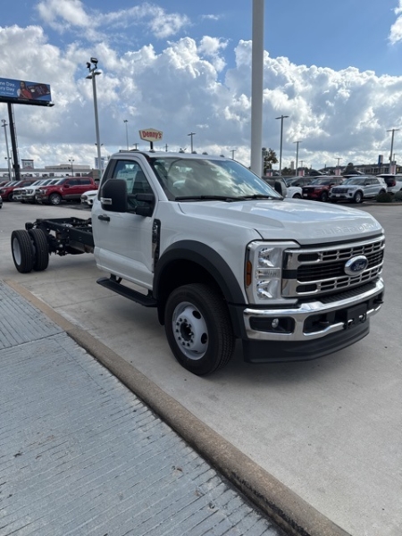 2024 Ford Super Duty F-550 DRW XL