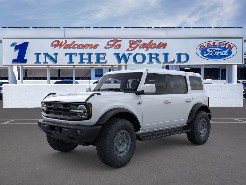 2025 Ford Bronco 4-Door Outer Banks's photo