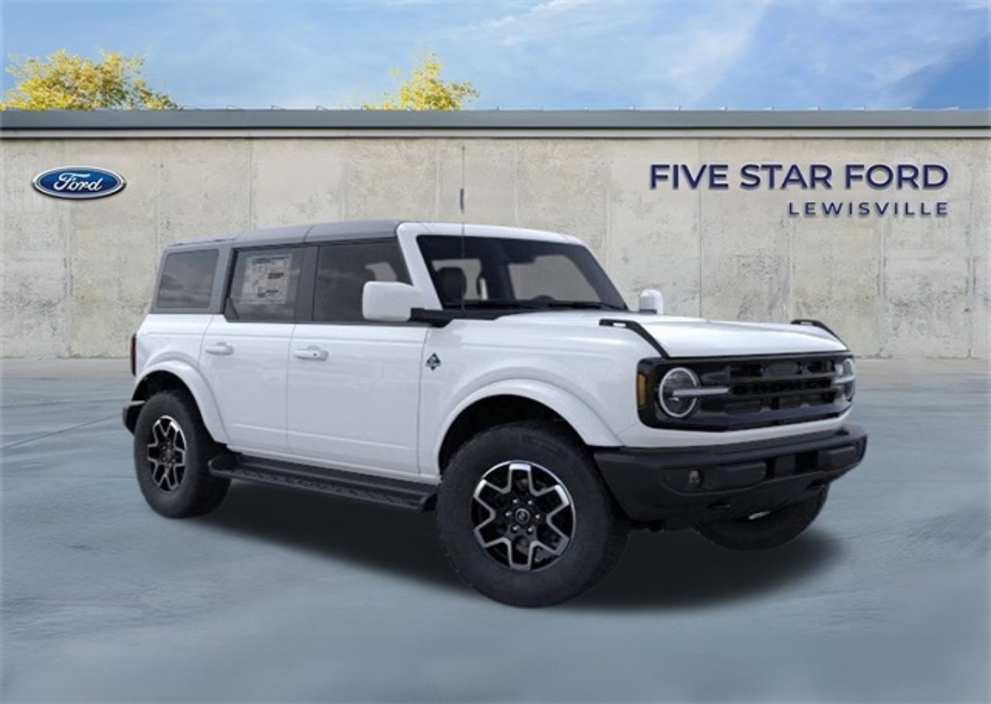 2025 Ford Bronco 4-Door Outer Banks's photo