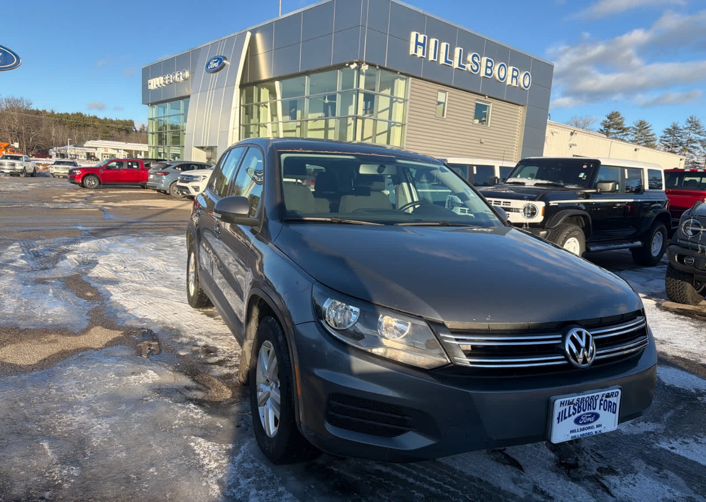 2013 Volkswagen Tiguan S's photo