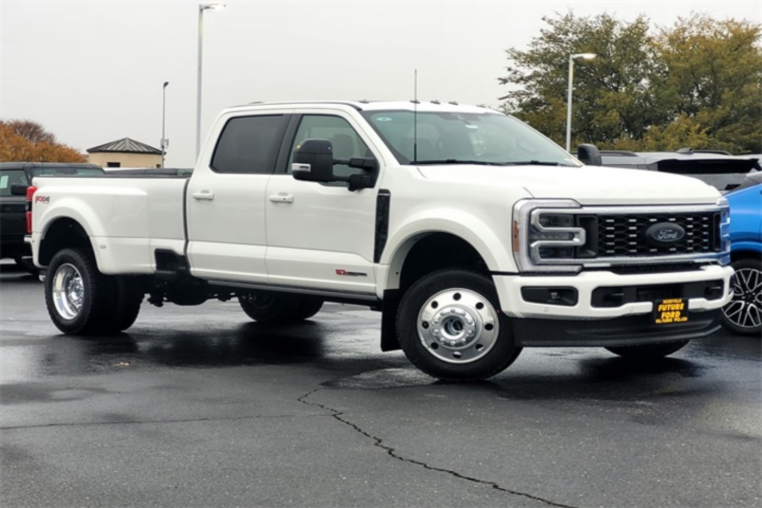 2026 Ford F-450 Super Duty Platinum's photo