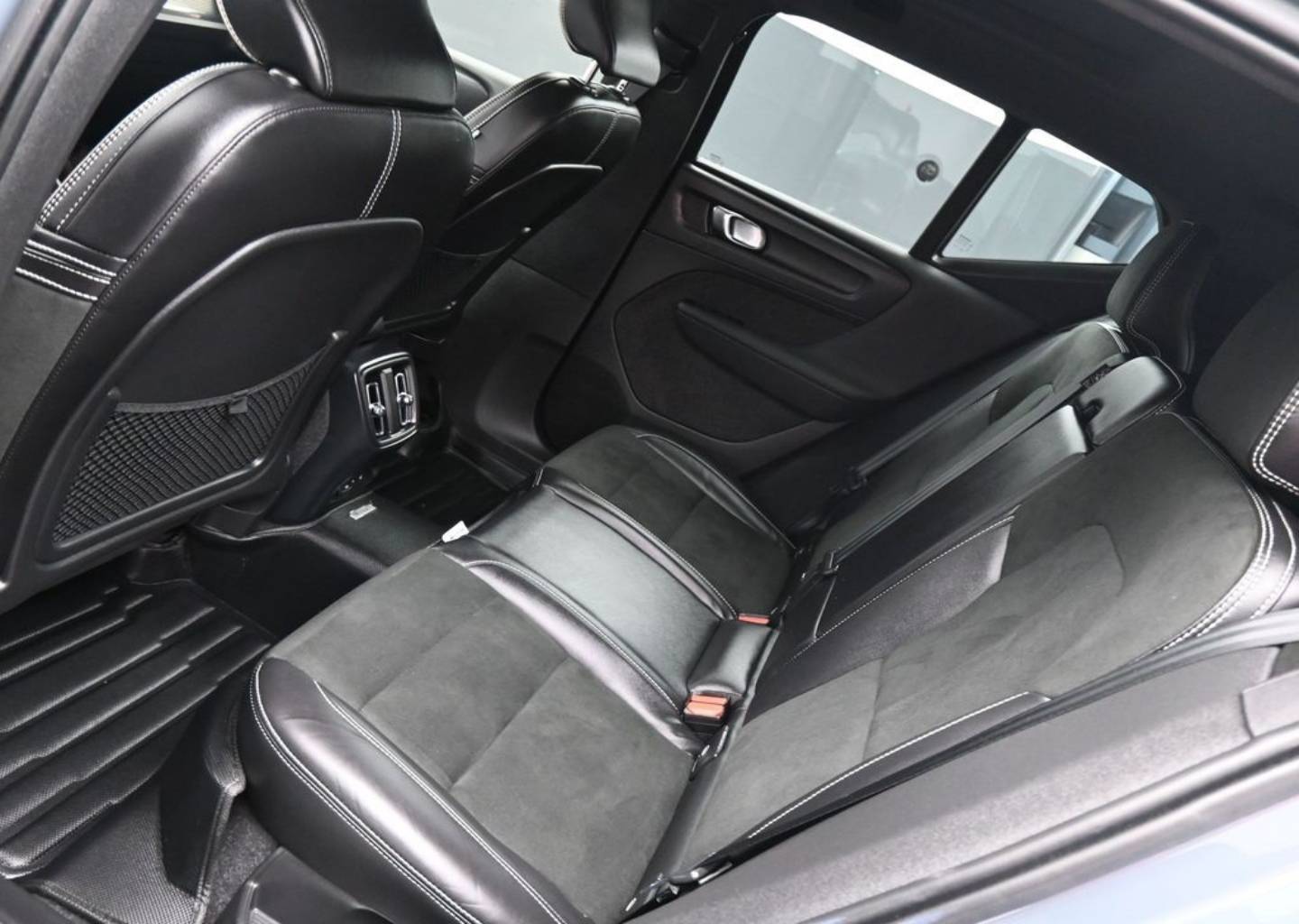 Used 2022 Volvo XC40 Plus with VIN YV4ED3UR3N2693532 for sale in Beaumont, TX