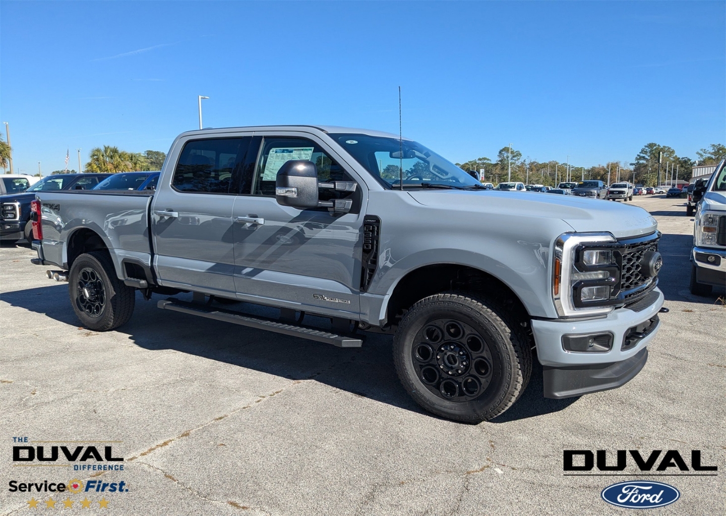 2025 Ford F-350 Super Duty Lariat's photo