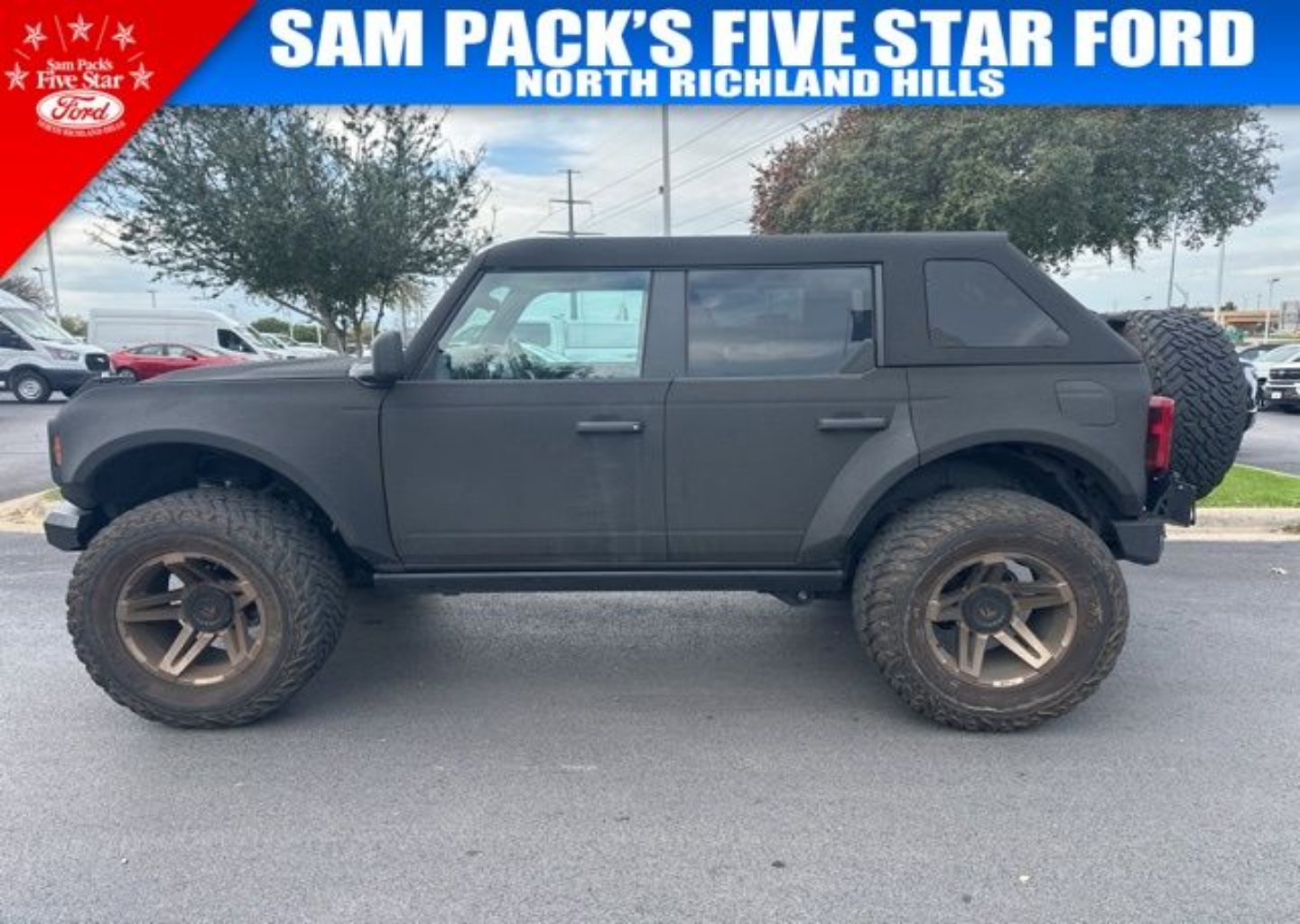 2023 Ford Bronco 4-Door Big Bend's photo