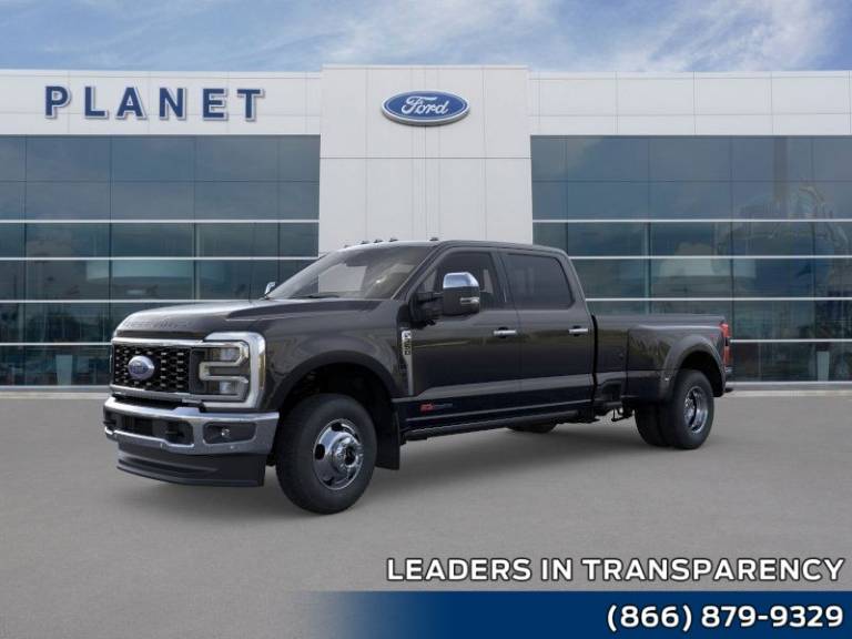 2025 Ford Super Duty F-350 DRW LARIAT 4WD Crew Cab 8' Box