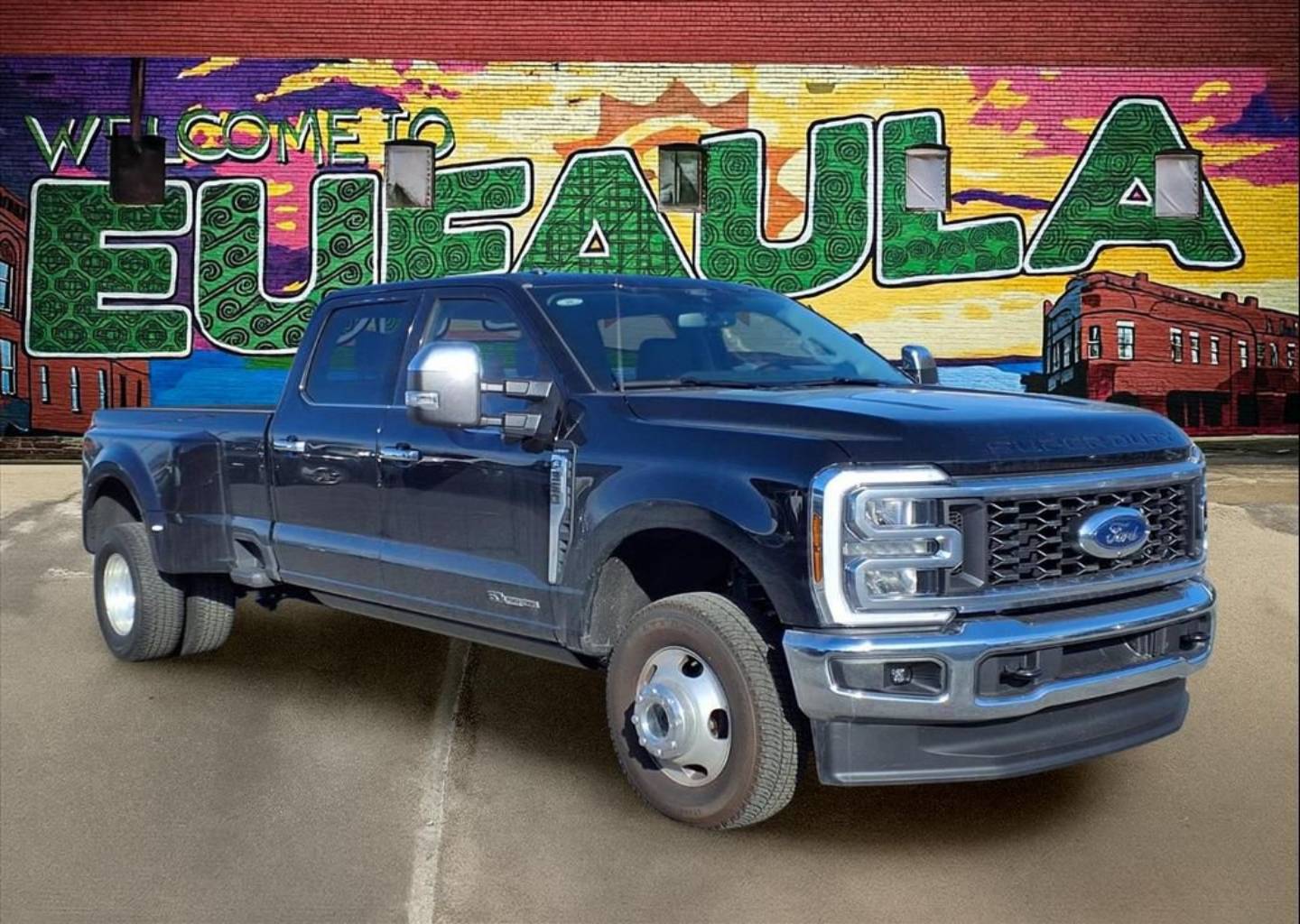 2026 Ford F-350 Super Duty Lariat's photo