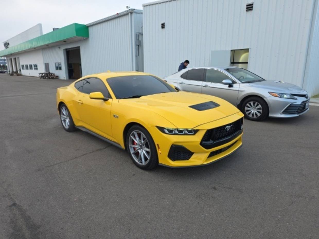 2024 Ford Mustang GT Premium's photo