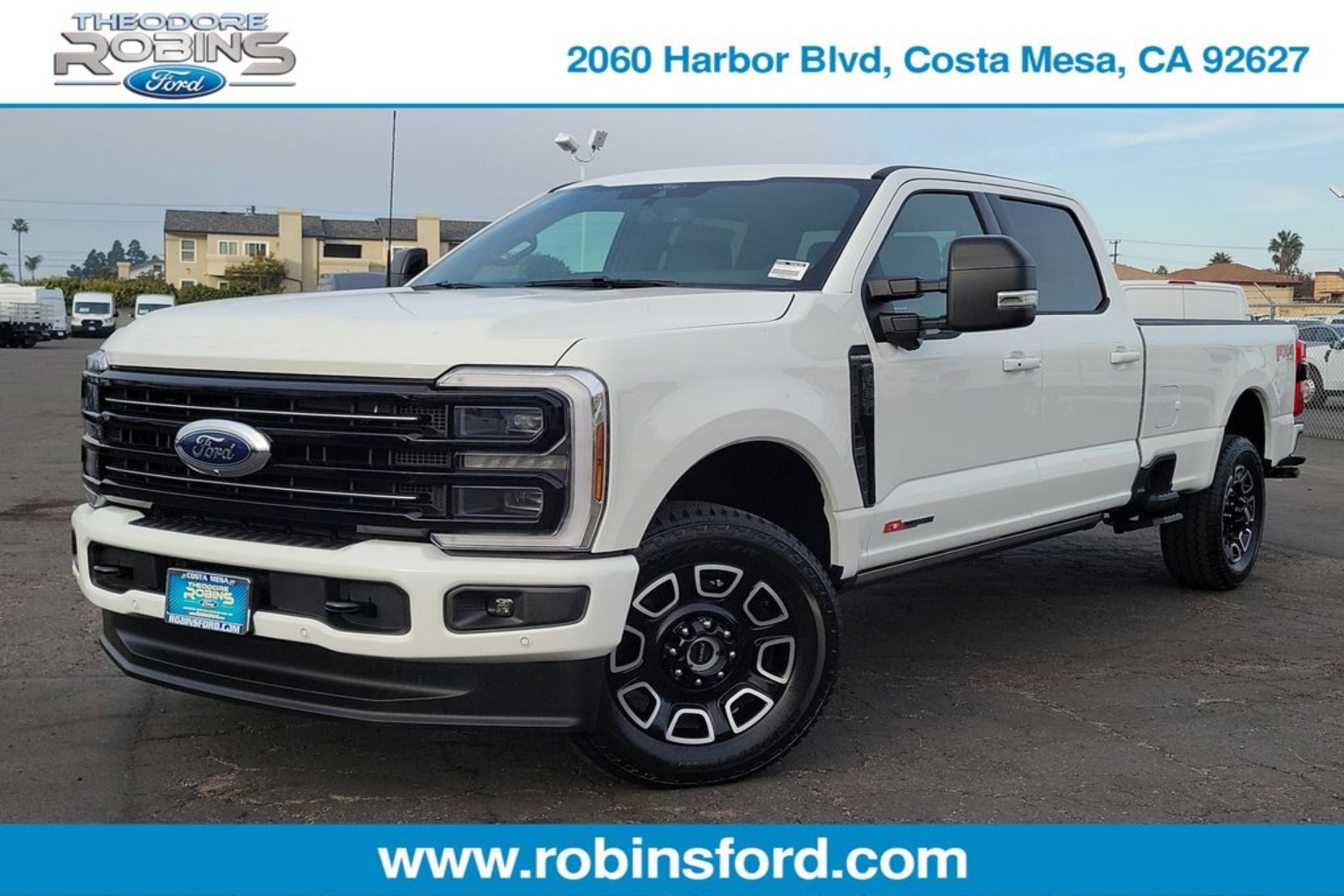 2026 Ford F-350 Super Duty Platinum's photo