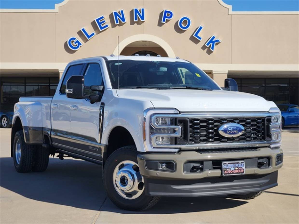 2026 Ford F-350 Super Duty King Ranch's photo