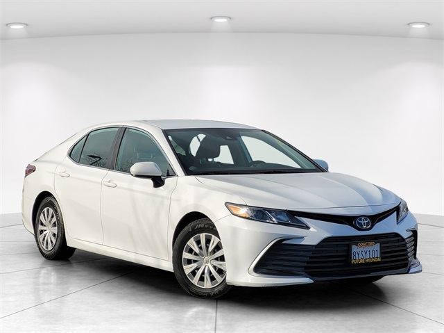 2022 Toyota Camry Hybrid LE